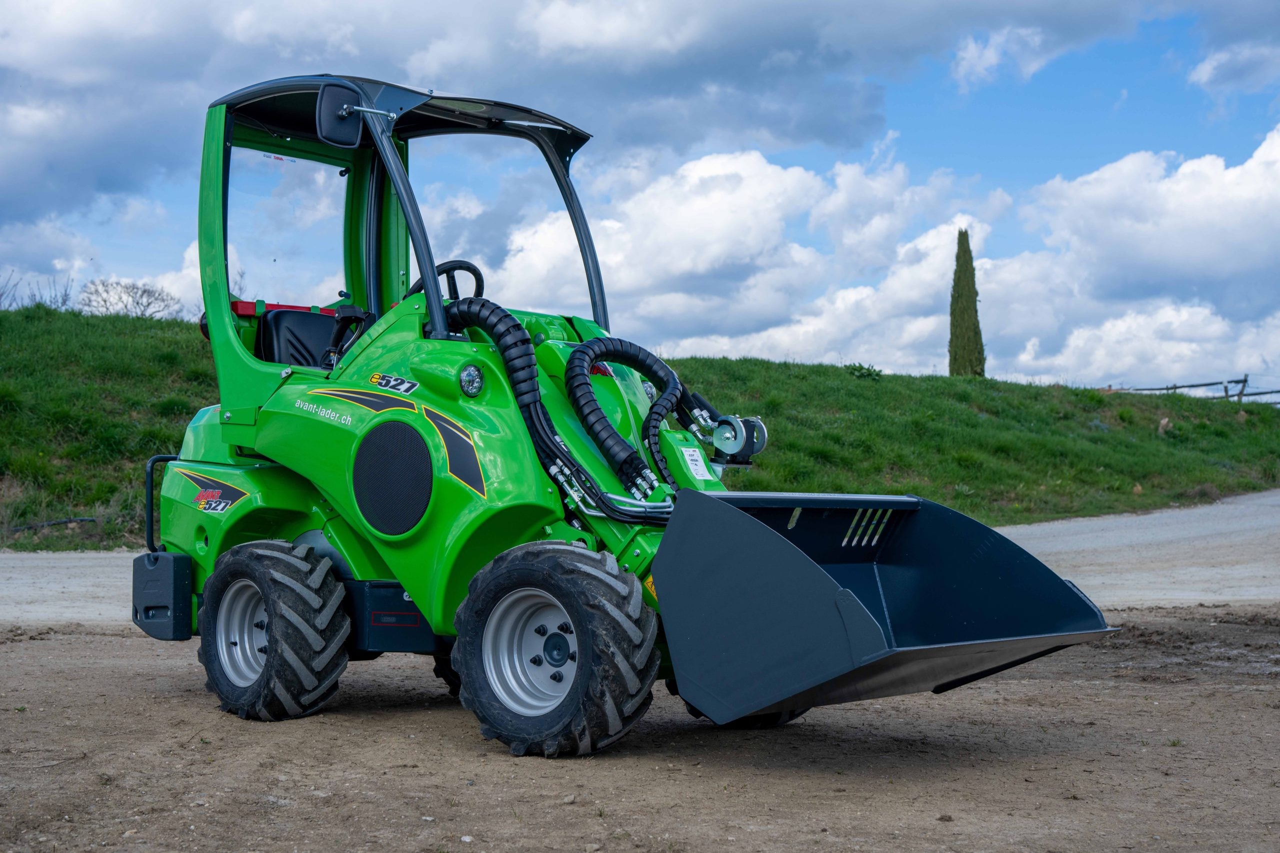 Compact Wheel Loader (< 2T) - Rental