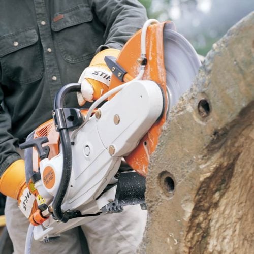 Tronçonneuse à béton STIHL 700 sur béton