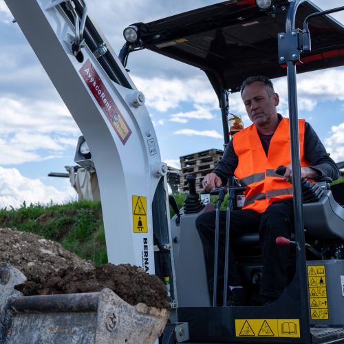 Mini Excavator 1T – E-power - Rental