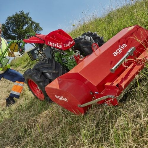 Tondo broyeur pour porte outils Agria sur plan incliné